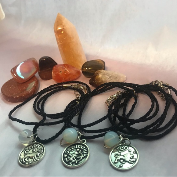 MOONSTONE ZODIAC NECKLACE— FIRE 🔥 - Picture 2 of 7